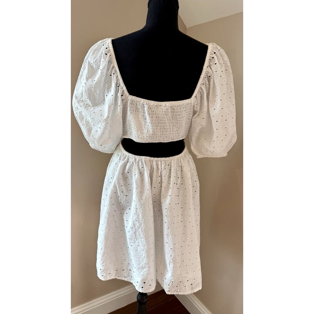White Eyelet Women’s Dress Size Medium - Picture 6 of 10